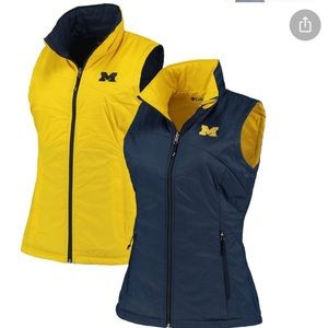 Columbia MI Ladies Reversible Powder Puff Vest